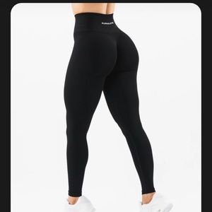 Alphalete 2 pairs M